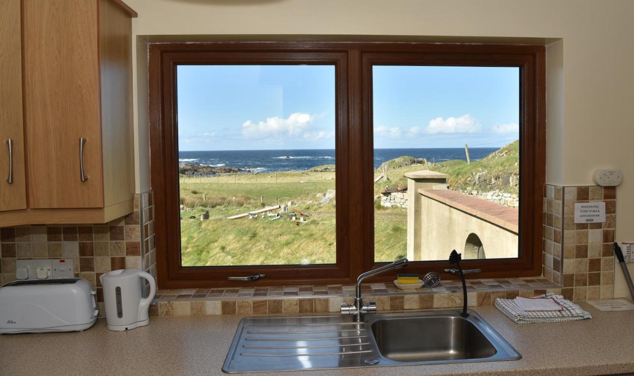 Sea View Apartment Downings Dış mekan fotoğraf