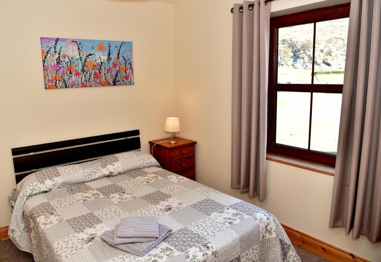 Sea View Apartment Downings Dış mekan fotoğraf